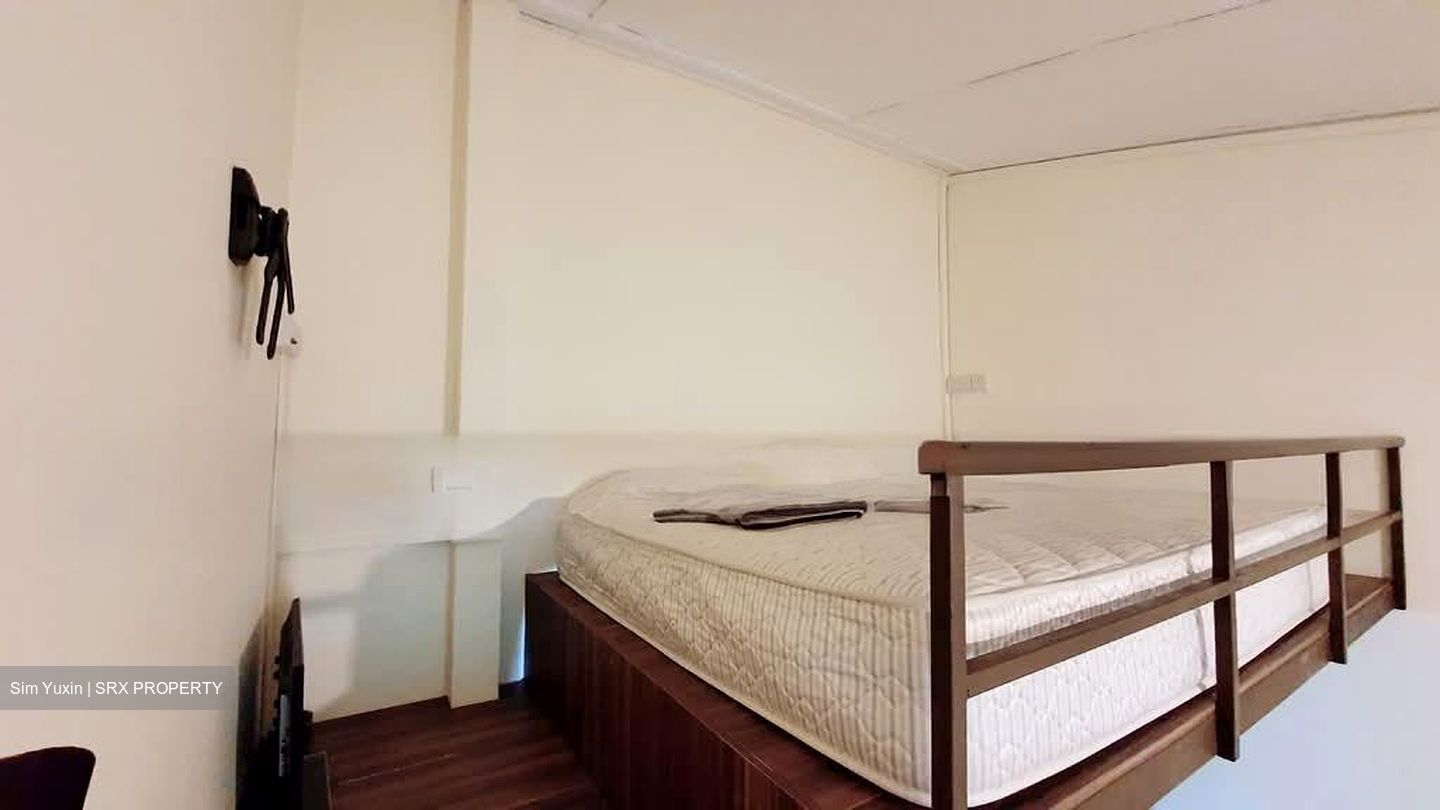 Bedok Shopping Complex (D16), Apartment #530483751